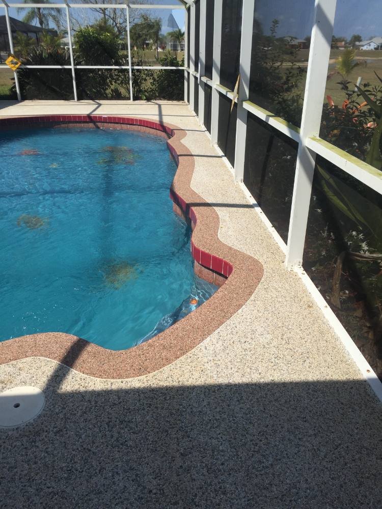 Pool deck in river rock