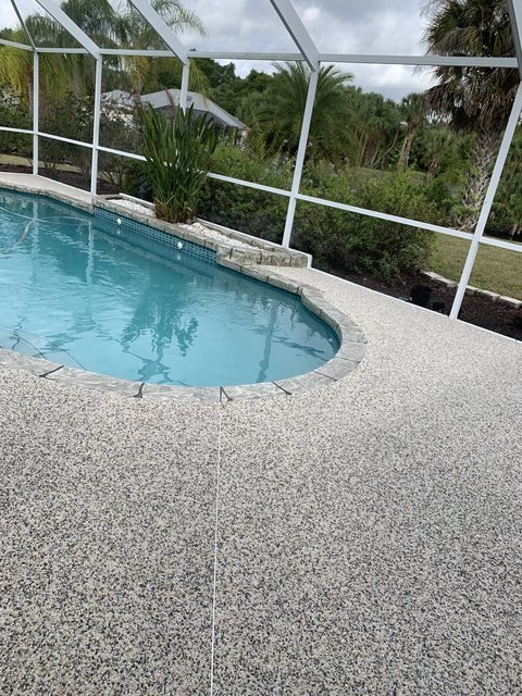 Pool deck in river rock