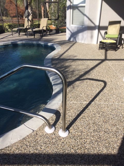 Pool deck in river rock
