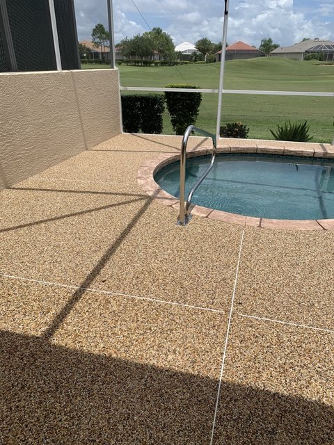 Pool deck in river rock