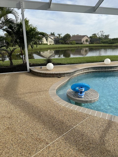Pool deck in river rock