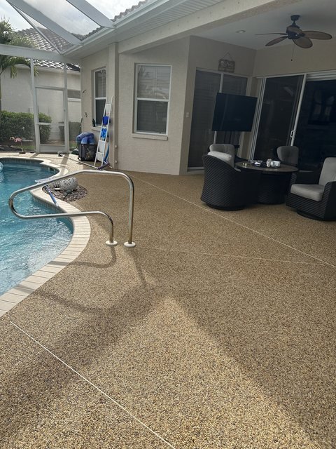 Pool deck in river rock