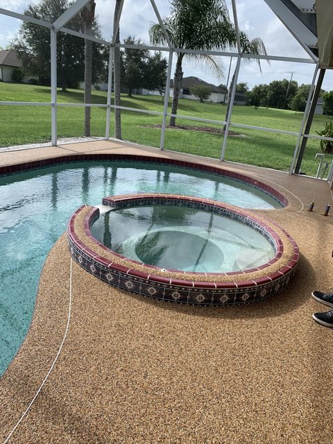 Pool deck in river rock