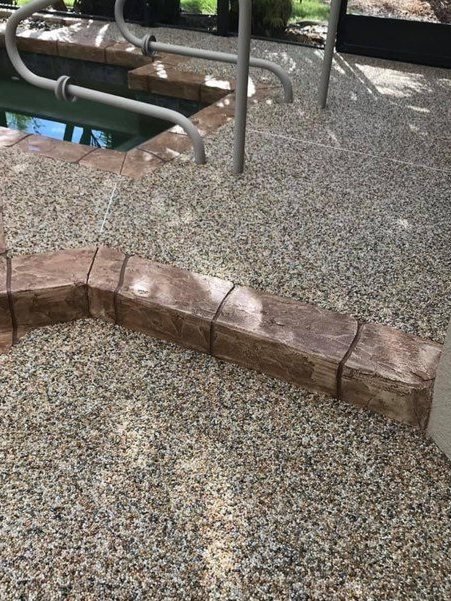 Pool coping in decorative concrete