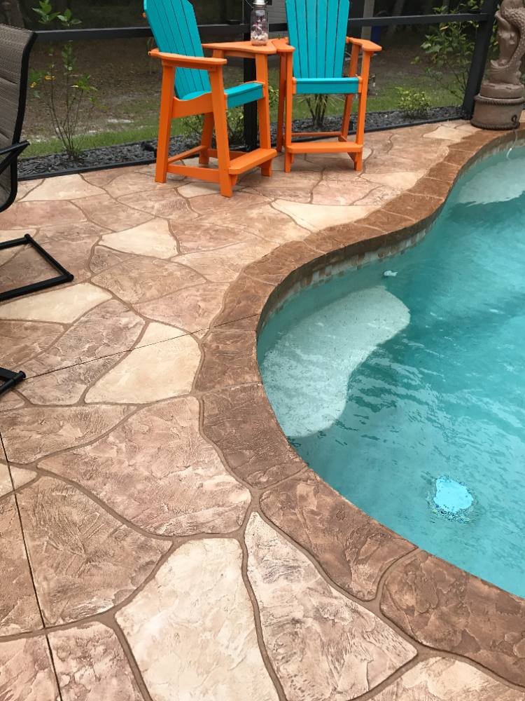 Pool deck in Uro Stone