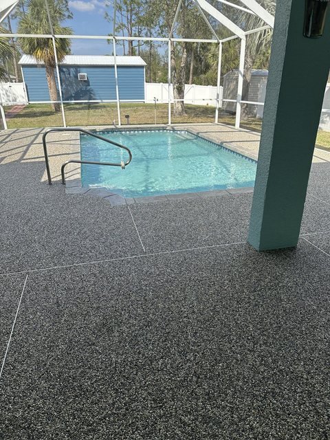 Pool deck in river rock