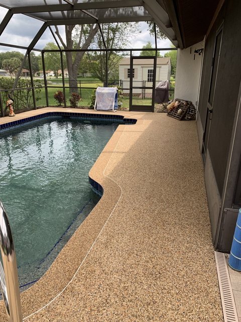 Pool deck in river rock