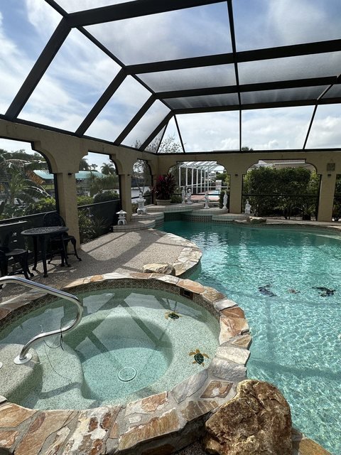 Pool deck in river rock