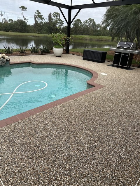 Pool deck in river rock